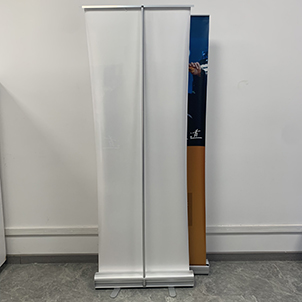 3000 Roll up banners for HK Export: Quality &amp Quantity Assured.